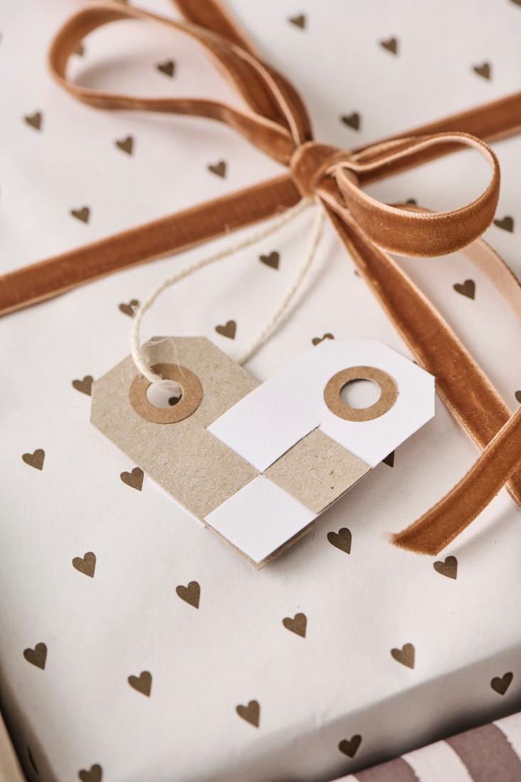 NEU: VORBESTELLEN: IM LAUFE DES JUNI LIEFERBAR: PAPIERROLLE HERZ HELL - 0