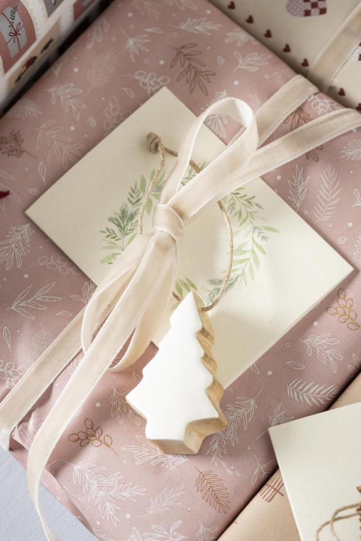 PAPIERROLLE ROSA MIT BLUMENMUSTER - 0