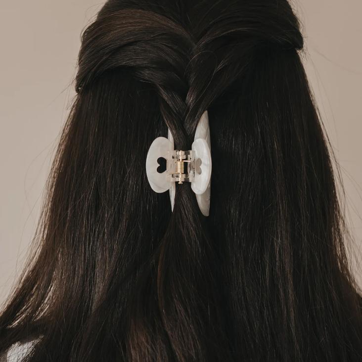 VORBESTELLEN: BALD LIEFERBAR: HAARSPANGE GROSS HERZ PEARL - 6