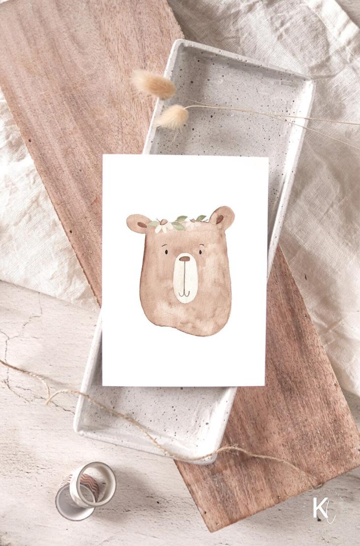 BÄR MIT BLUMENKRANZ