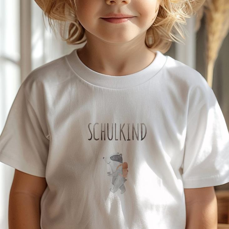 BÜGELBILD SCHULKIND MIT DACHS