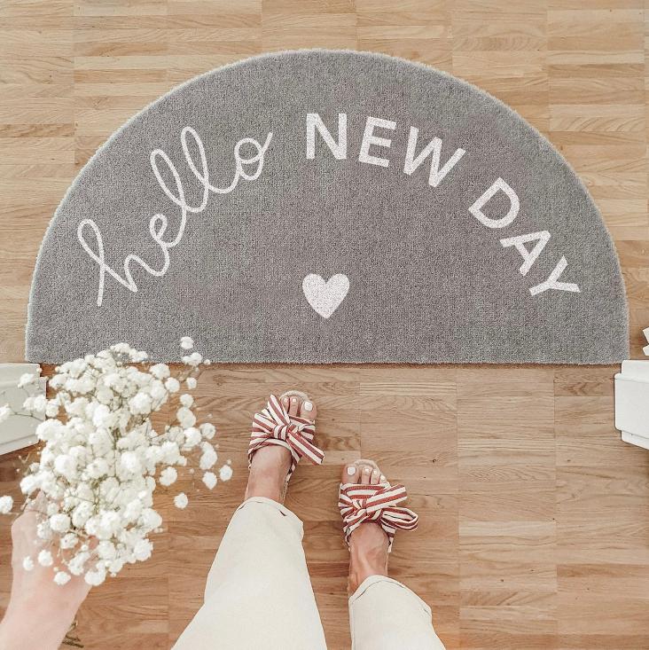 FUSSMATTE HELLO NEW DAY (GRAU)