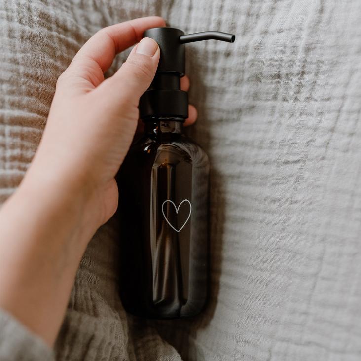 VORBESTELLEN: IM LAUFE VOM MAI WIEDER LIEFERBAR: SEIFENSPENDER HERZ ♡ 250ML - 0