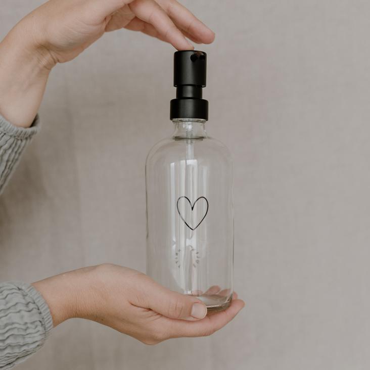 LIEFERBAR AB CA. 4.11: SEIFENSPENDER HERZ ♡ (TRANSPARENT) 500ML