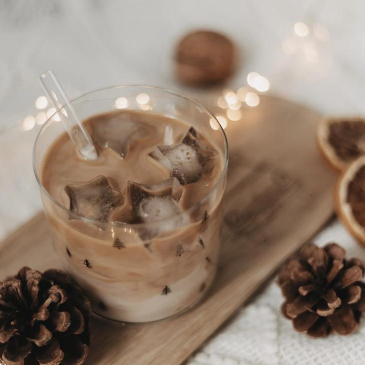 VORBESTELLEN: CA. MITTE SEPTEMBER LIEFERBAR: EISWÜRFELFORM STERNE - 1