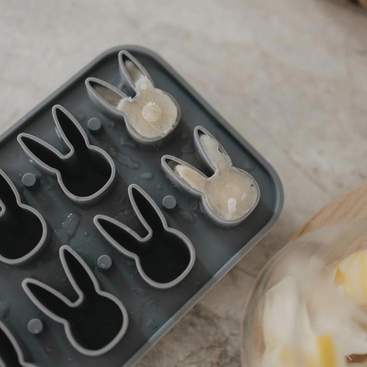 LIEFERBAR AB CA.5.02: EISWÜRFELFORM HASE