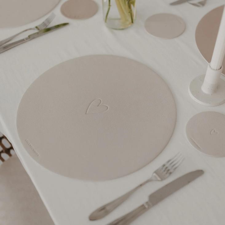 LIEFERBAR AB CA.5.02: WENDBARES PLATZSET HERZ ♡ CREME - 0