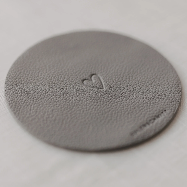 LIEFERBAR AB CA.5.02: UNTERSETZER RUNDUM GLÜCKLICH (1 STÜCK) - 1