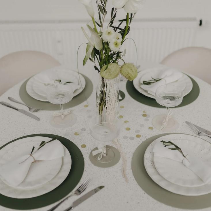 VORBESTELLEN: AB CA.6.3 WIEDER LIEFERBAR: WENDBARES PLATZSET WIE SCHÖN DASS DU DA BIST GRÜN - 8