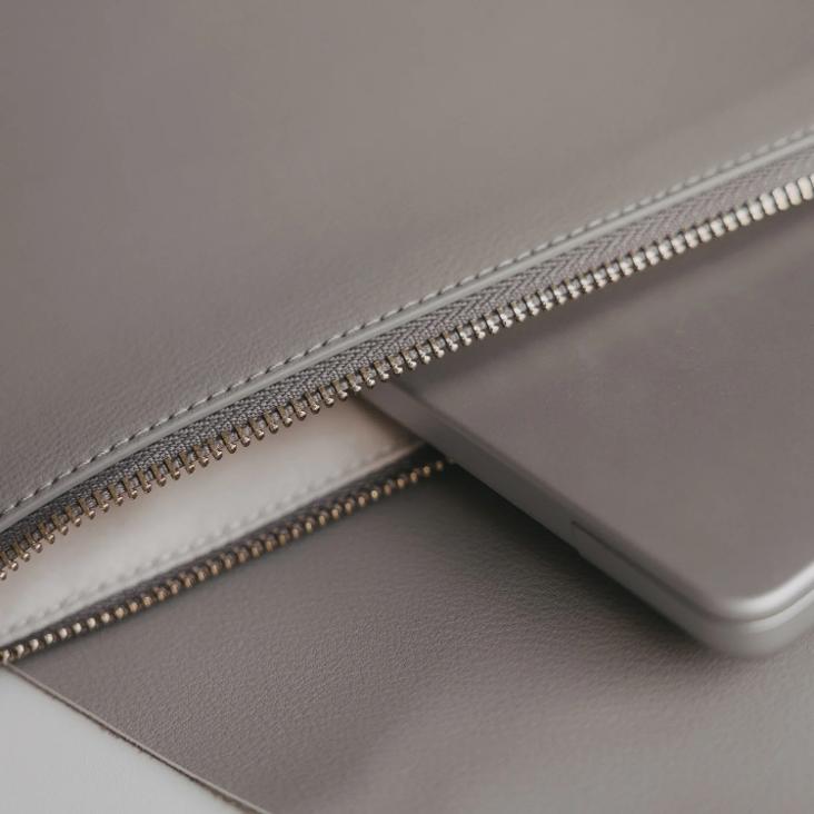 NEU: VORBESTELLEN: AB CA. 22.6 LIEFERBAR: LAPTOPTASCHE HERZ GRAU ♡ - 1
