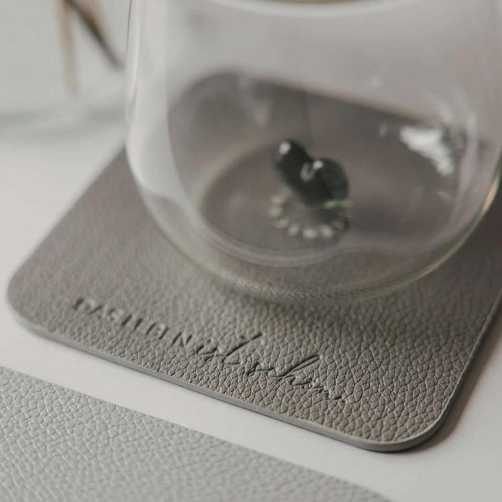 NEU: WENDBARER UNTERSETZER (COASTER) ECKIG DAS LEBEN IST SCHÖN ♡ GRAU (1 STÜCK)