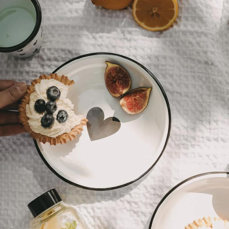 EMAILLE TELLER GROSSES HERZ ♡