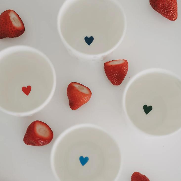 NEU: VORBESTELLEN: IM LAUFE VOM MAI LIEFERBAR: BECHER KLEINE HERZEN ROT ♡ - 1