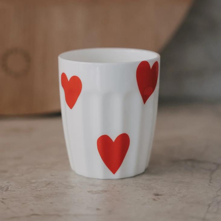 NEU: VORBESTELLEN: IM LAUFE VOM MAI LIEFERBAR: BECHER GROSSE HERZEN ROT ♡