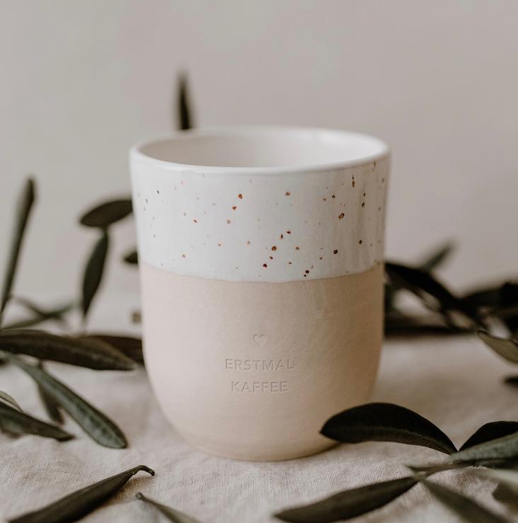 BALD WIEDER LIEFERBAR: BECHER ERSTMAL KAFFEE