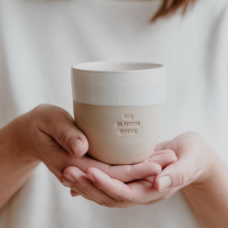 KLEINER BECHER DIE KLEINEN DINGE
