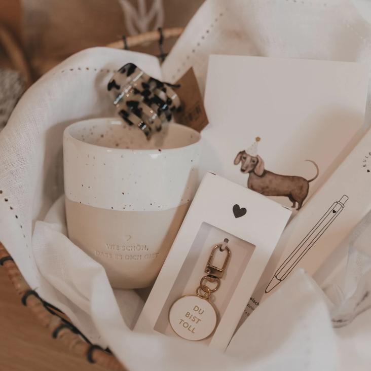 VORBESTELLEN: MITTE/ENDE MÄRZ LIEFERBAR: BECHER WIE SCHÖN DASS ES DICH GIBT ♡ - 2