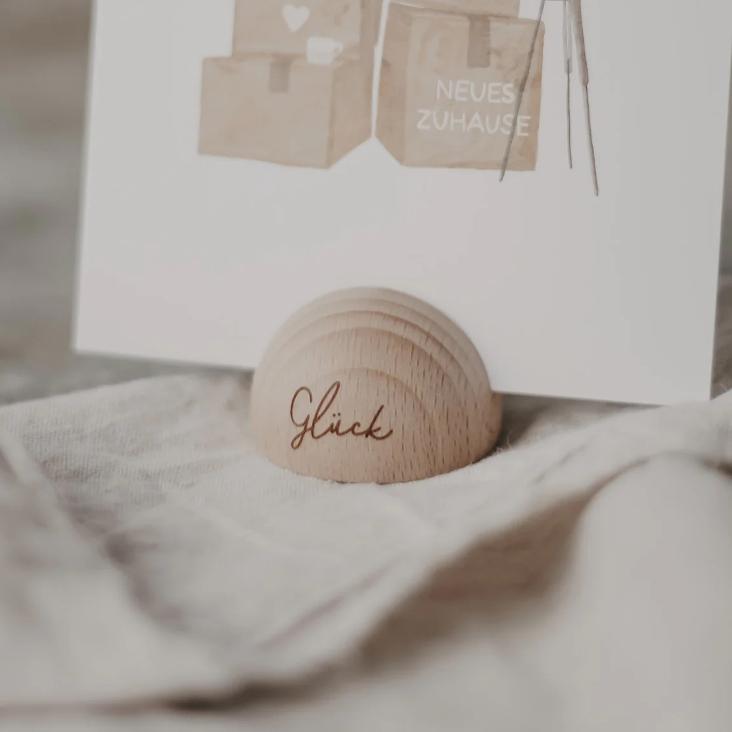 VORBESTELLEN: BALD WIEDER LIEFERBAR: HALBRUNDER KARTENSTÄNDER GLÜCK - 2