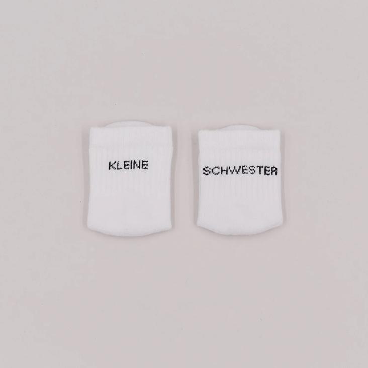 NEU: VORBESTELLEN: BABYSOCKEN KLEINE SCHWESTER / LIEFERBAR AB 11.9 - 4