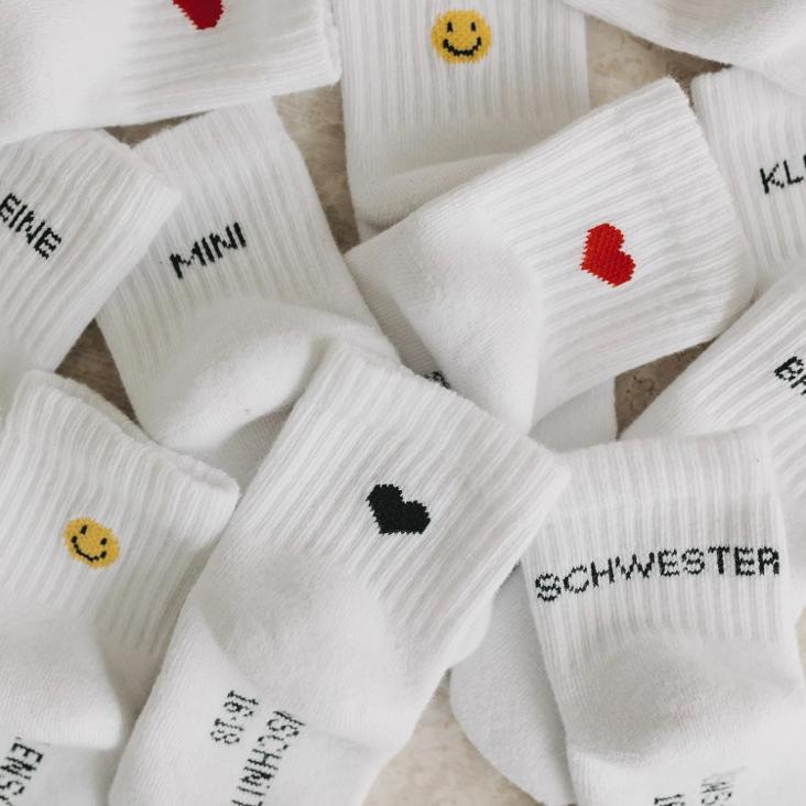 NEU: VORBESTELLEN: BABYSOCKEN KLEINE SCHWESTER / LIEFERBAR AB 11.9 - 1