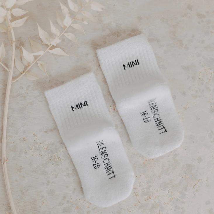 NEU: VORBESTELLEN IM LAUFE VOM OKTOBER LIEFERBAR: BABYSOCKEN MINI