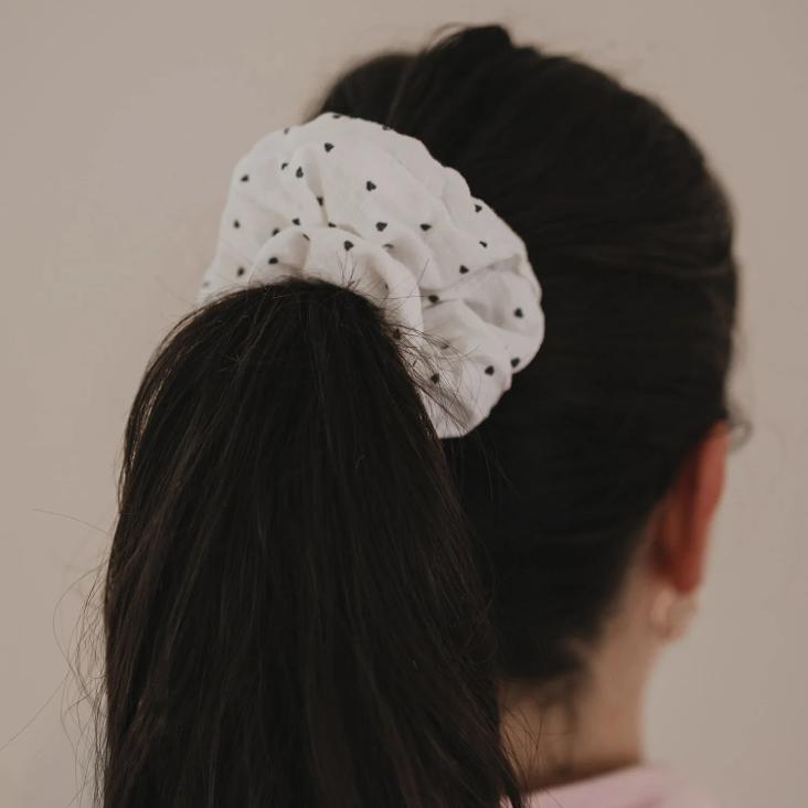 NEU: VORBESTELLEN: AB CA. 22.6 LIEFERBAR: SCRUNCHIES HERZEN 2ER SET ♡