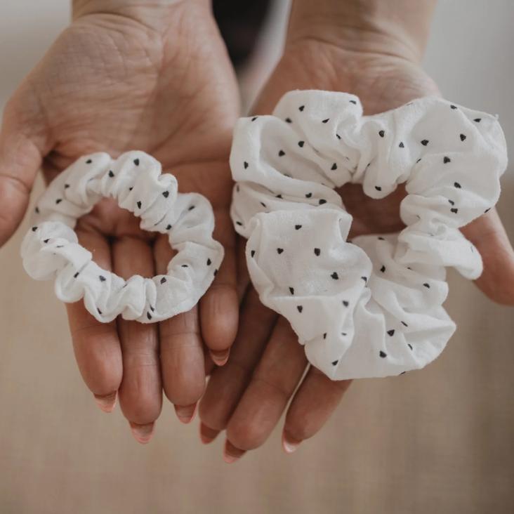 NEU: VORBESTELLEN: AB CA. 22.6 LIEFERBAR: SCRUNCHIES HERZEN 2ER SET ♡ - 1
