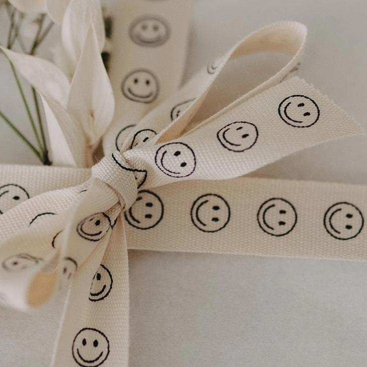 LIEFERBAR AB CA.5.02: GESCHENKBAND 5m `SMILEYS`